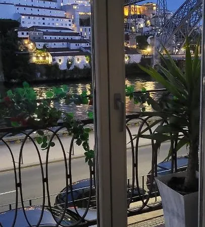 Appartement Red House By The River